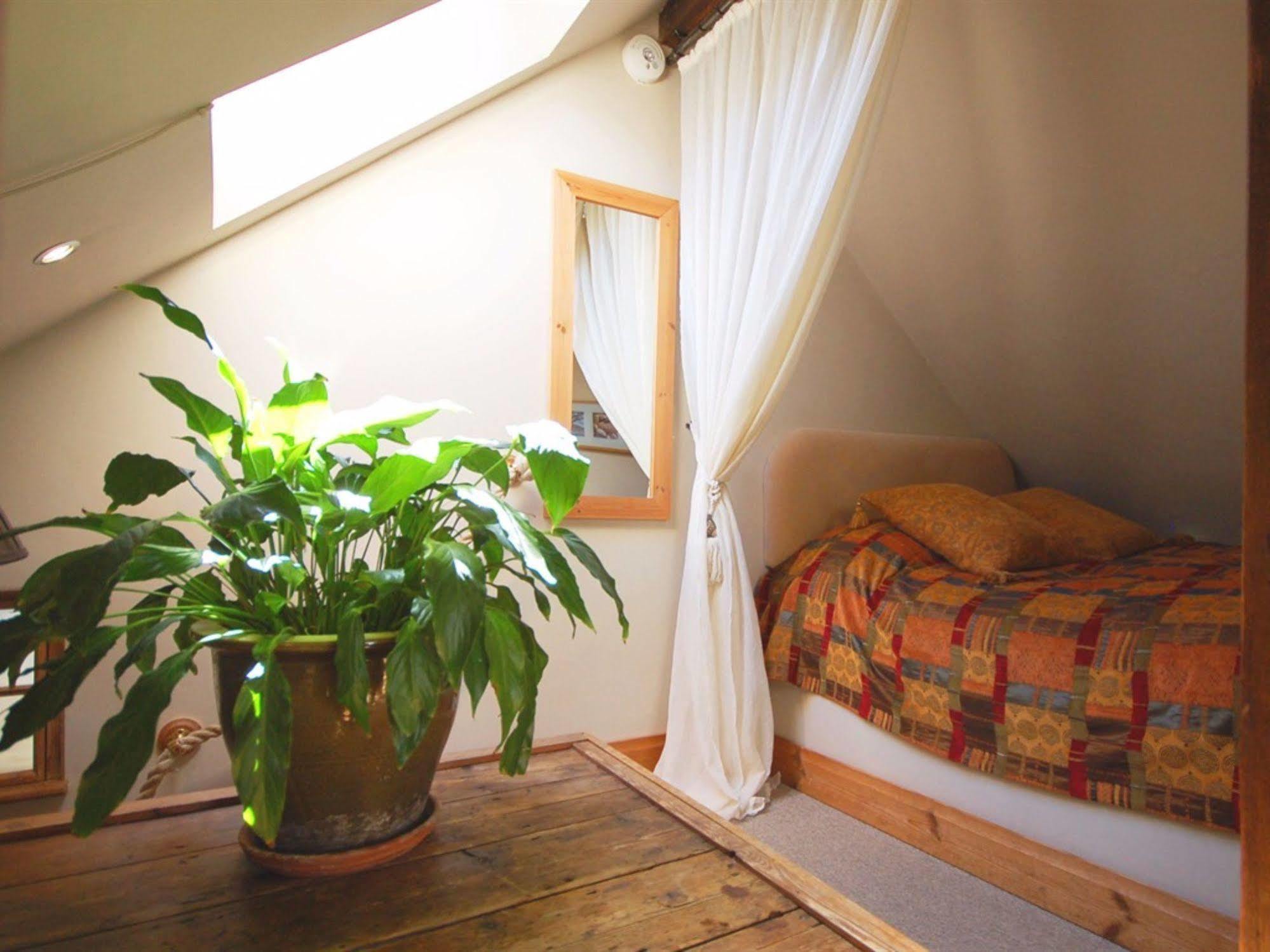 The Old Forge Bed & Breakfast East Kennett Ngoại thất bức ảnh