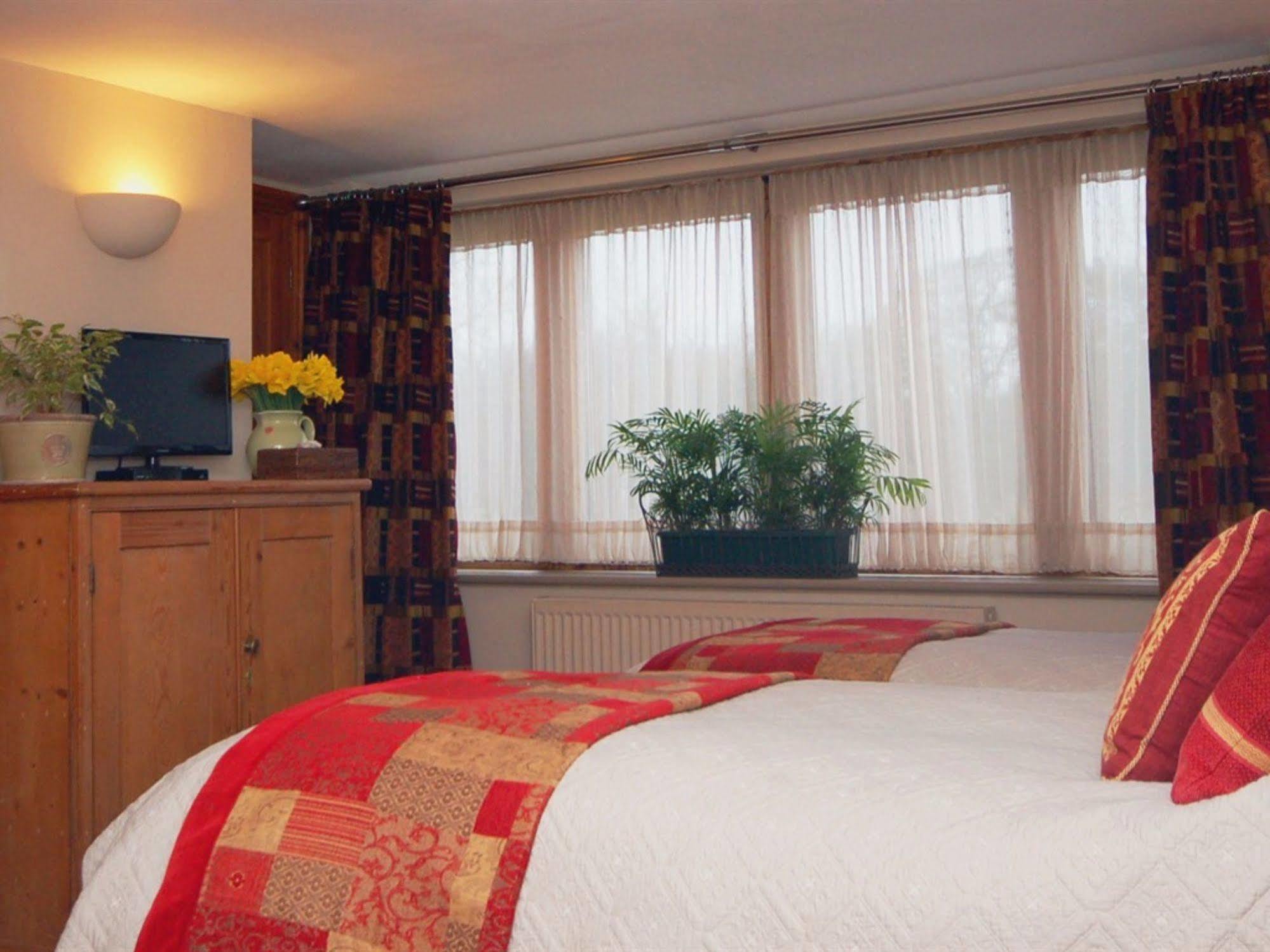 The Old Forge Bed & Breakfast East Kennett Ngoại thất bức ảnh